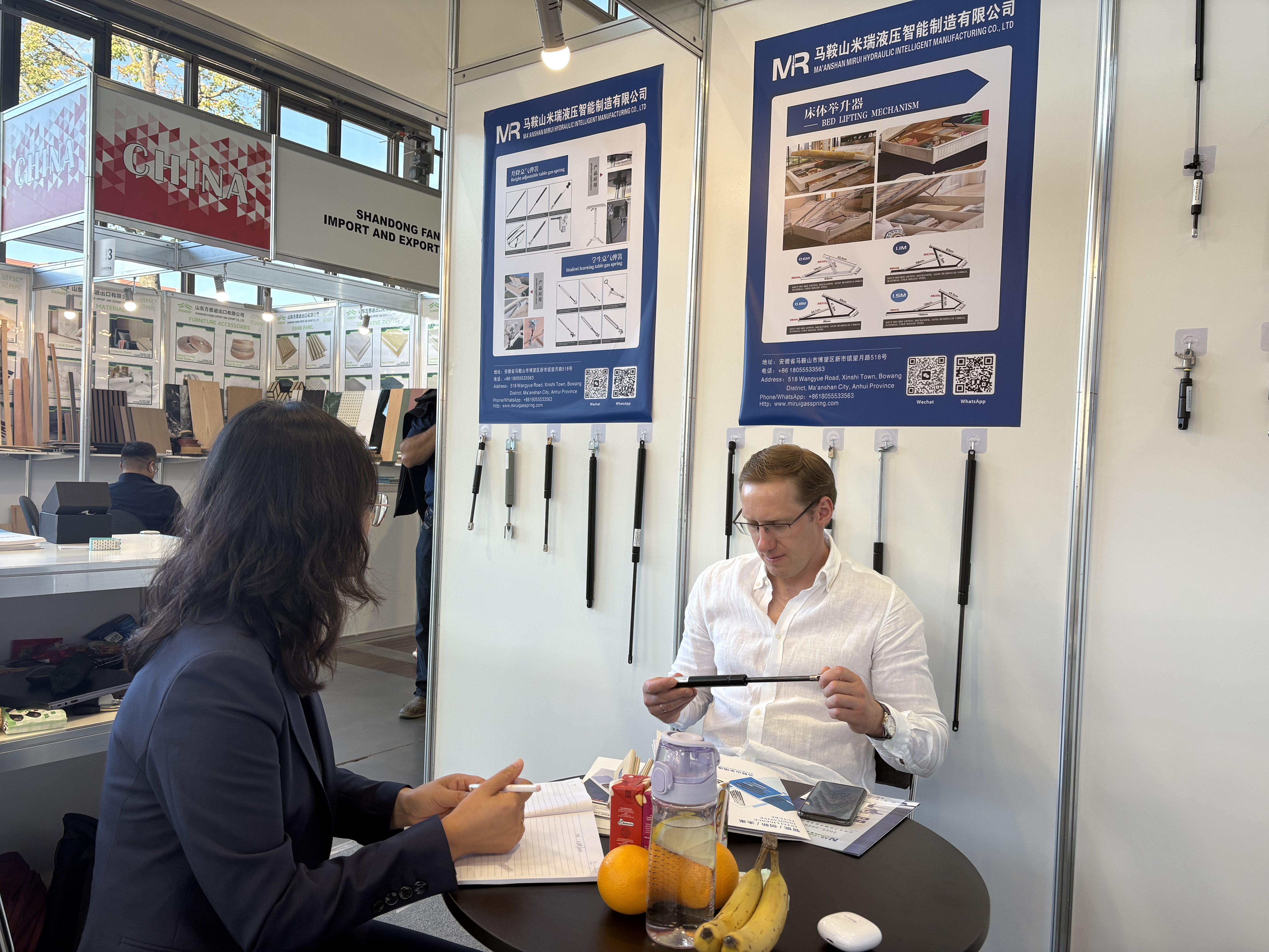 hydraulic gas strut for furniture we are in DREMA exhibition --gas piston for bed